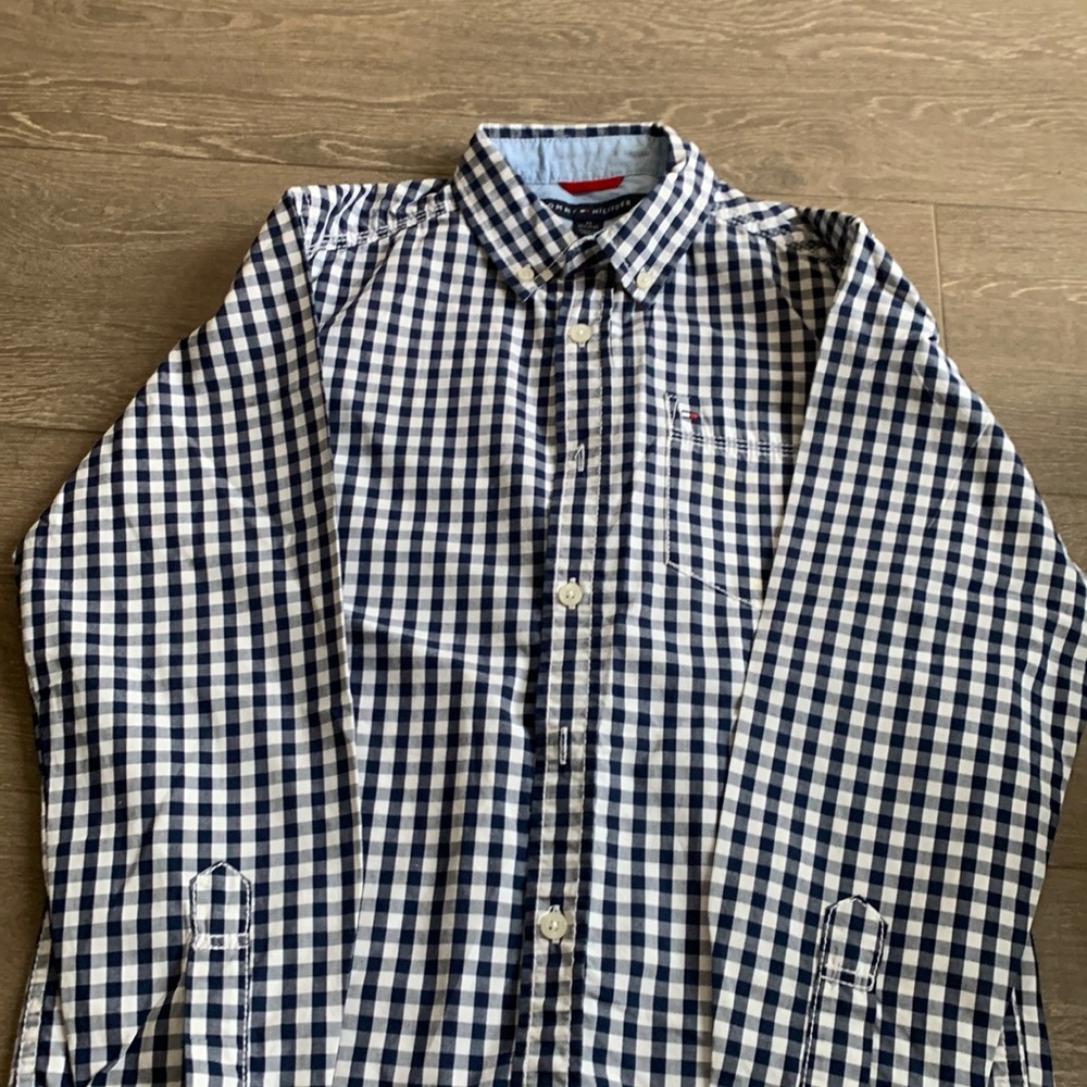 Tommy Hilfiger boys size M12-14 dress shirt. Navy blue and white . Like new